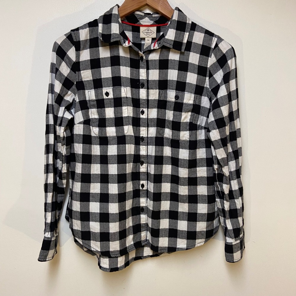 St. John's Bay Button Down Shirt Women PM Black White Buffalo Plaid Flannel
